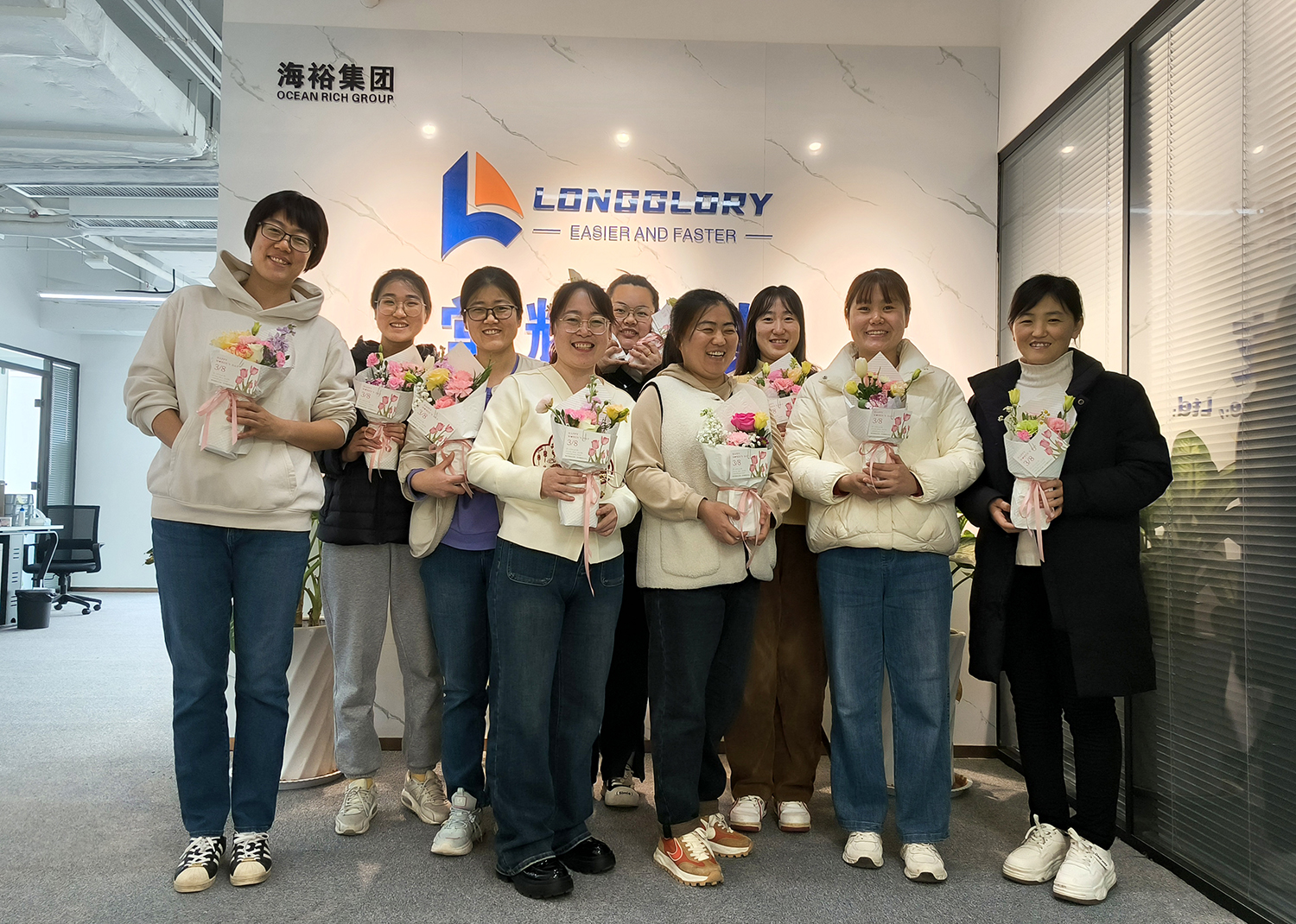 Fitness equipment supplier-LongGlory wishes all women in the world a happy holiday!